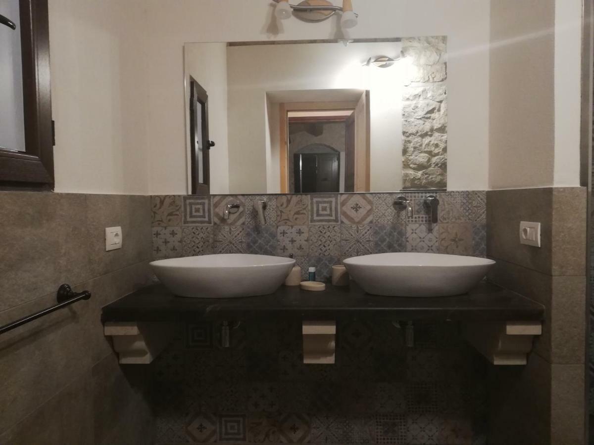 La Dimora Del Decano Villa Шикли Екстериор снимка